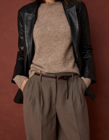 beige wollen trui