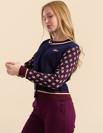 Lalamour cardigan Poppy in blauw en bordeaux met retro patroon en knoopsluiting,
