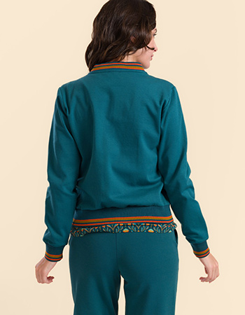 Lalamour bomber Nora in petrol met bloemendetail, eerlijk geproduceerd van biolo