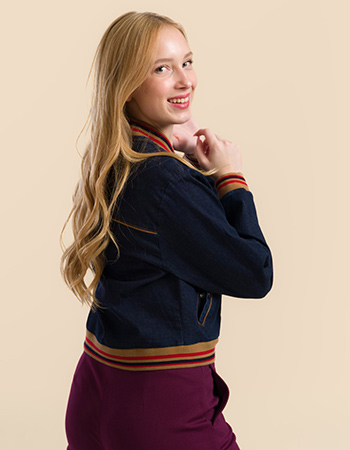 alamour bomberjack Billie van biologisch katoen in donkerblauw denim