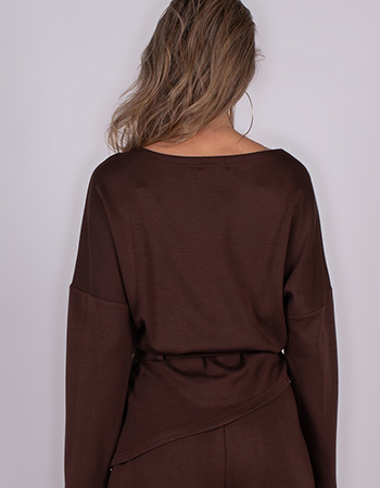 bruine top met boothals van The Clothed