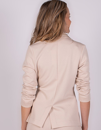blazer gemaakt van duurzame materialen