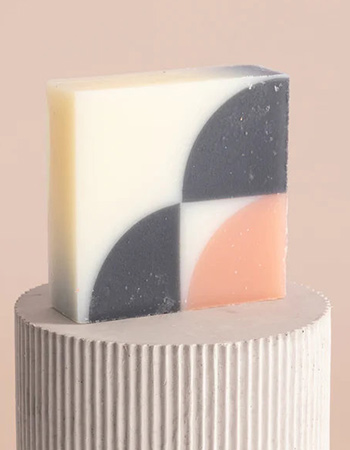 Franse Bio Zeep Kimono Fleur de Cerisier detail