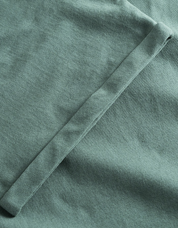 T‑shirt Visby Base Dark Forest detail