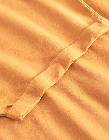 T&#8209;shirt Visby Base Amber Gold detail