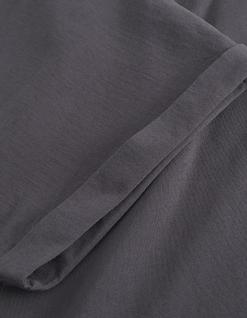 T&#8209;shirt Visby Happiness Forged Iron detail