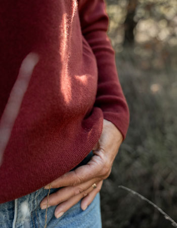 Tijdloze trui van DOUXX  extra fine wol. Kriebelt niet en voelt heerlijk zacht a