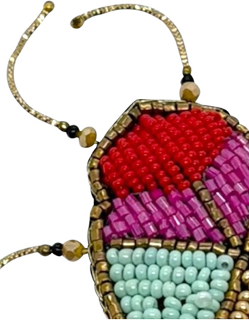 Handgemaakte Broche Kever Mint detail