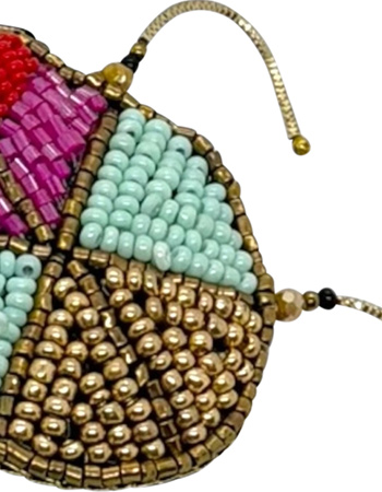Handgemaakte Broche Kever Mint detail