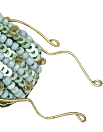 Handgemaakte Broche Scarabee Baby Blue detail
