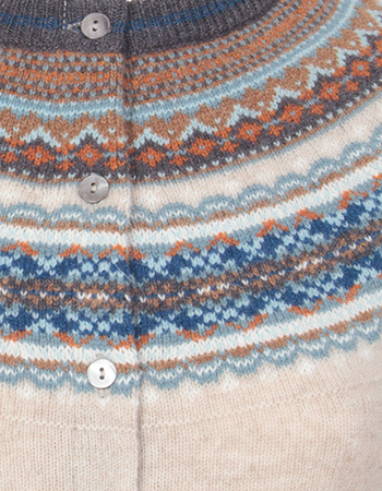Cardigan Alpine Fair Isle Merino Lamswol Taurus detail