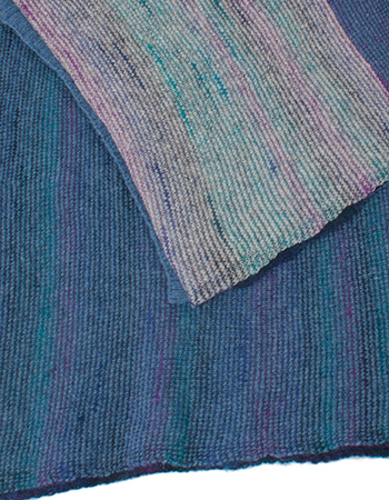 Shawl Cape Treeline Merino Lamswol Kid Mohair Classic Blue detail
