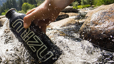 Mizu drinkfles waterval