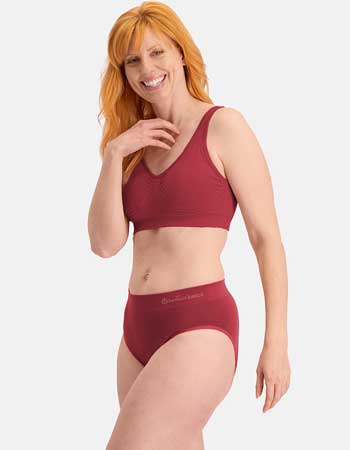 Bamboe lingerie van Bamboo Basics. Zacht, ademend en naadloos voor ultiem comfor