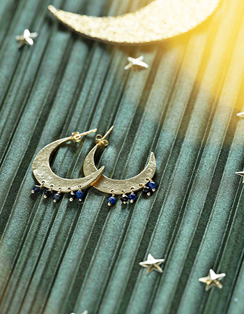 De oorbellen van A Beautiful Story zijn fair gemaakt en ontworpen om jouw verhaa