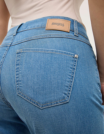 goedzittende korte short van denim
