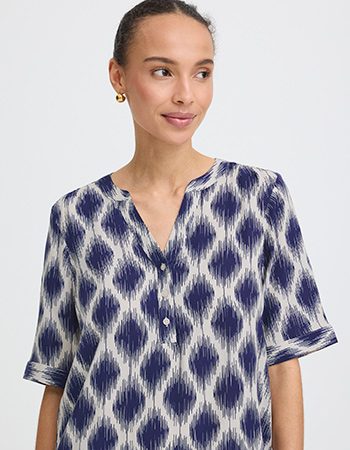 Ikat blouse van Byoung mooi en betaalbaar