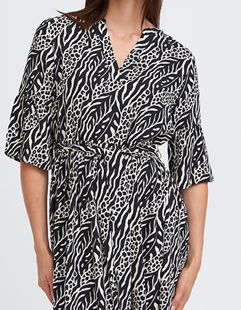 Comfortabele maxi jurk met speelse print