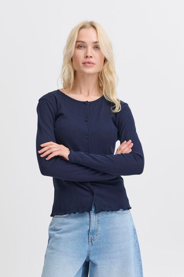 Een verfijnde basic met een duurzame twist. Deze cardigan van B.Young is zacht, 
