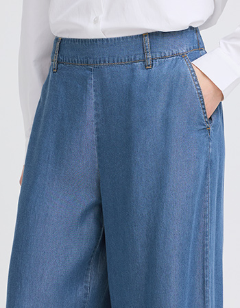 Zachte duurzame  denim damesjeans met comfortabele pasvorm.