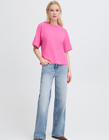 Duurzame dameskleding met frisse uitstraling.