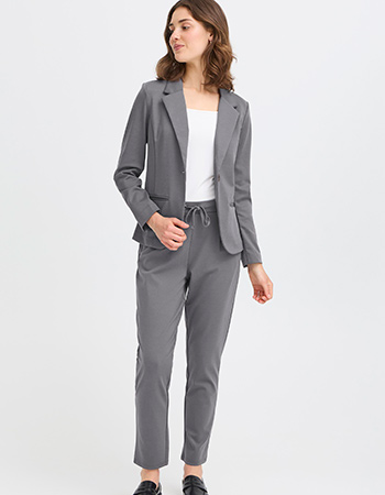 Fransa damesblazer in grijs met getailleerde pasvorm en paspelzakken, tijdloze b
