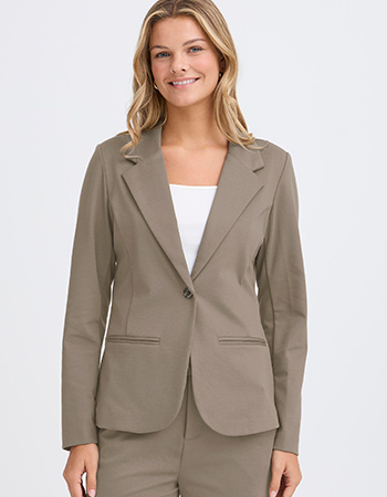 blazer gemaakt van gerecyled plastic