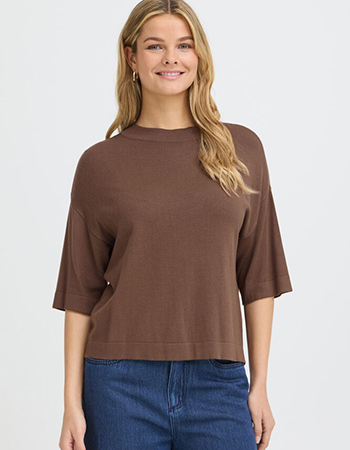 Chocoladebruine trui Fransa met turtleneck, duurzame mode watMooi