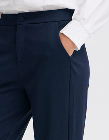 tijdloze donkerblauwe pantalon