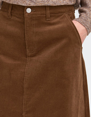 Bruine ribrok van Fransa, stijlvol en comfortabel met een elegante A-lijn pasvor