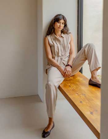 mouwloze bruine top