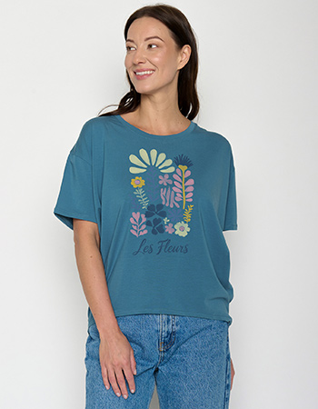 Duurzame top met Les Fleurs print, speels en makkelijk te combineren.