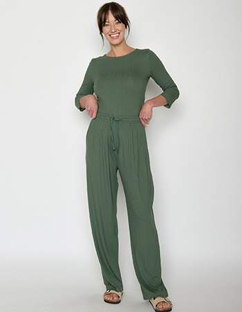 tDuurzame pantalon in een ontspannen pasvorm, perfect voor warme dagen.