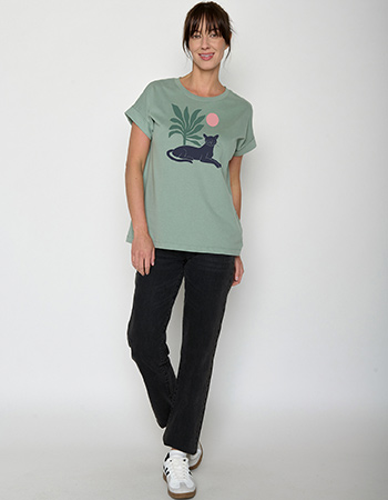 Duurzame dames top met relaxte pasvorm, zacht en comfortabel.