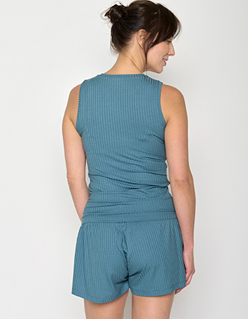 Comfortabele Greenbomb short van lichte kwaliteit, makkelijk te combineren.