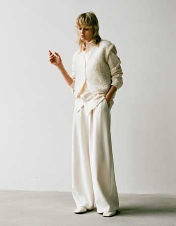 NTI Knitwear vest Anabel in ecru, mouwloos en handgebreid in Ecuador.