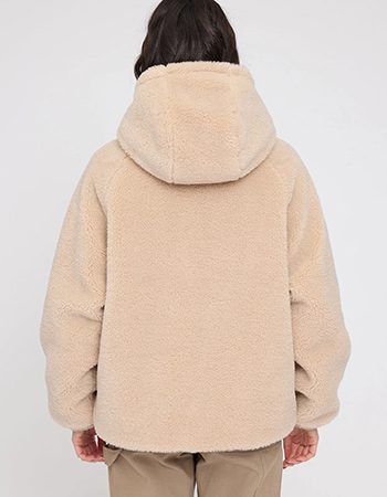 Stijlvolle teddy winterjas van MAZINE, duurzaam en comfortabel.