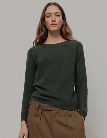 Duurzame kasjmier trui van Rifo met ronde hals en raglanmouwen.