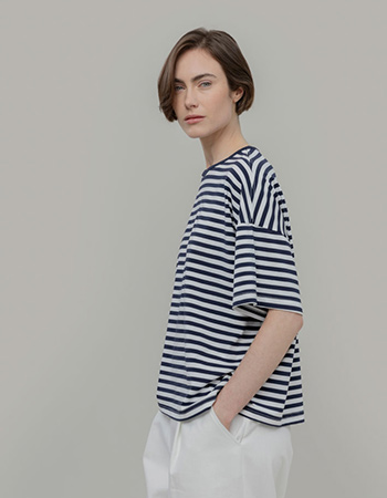 losvallend wit gestreept duurzaam t-shirt