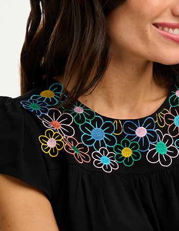 Kleur, comfort en een goed gevoel. De duurzame T-shirts van Sugarhill Brighton v