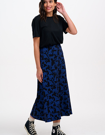 Tijdloos, eerlijk en heerlijk zacht – gemaakt van 100% biologisch katoen. Ontdek