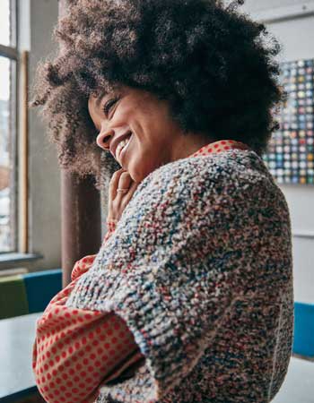 Zilch blouse Amelie in tomato duodots print. Luchtige rayon chiffon, lichtdoorsc