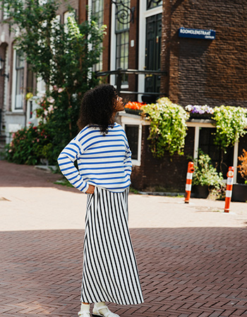 duurzame trui van Zilch blauw en wit gestreept