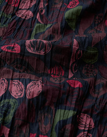 Blouse Larissa Sculpted Shapes Dried Rose detail