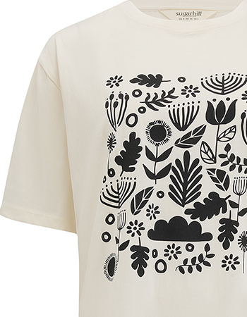 T&#8209;shirt Kinsley Folk Floral Black detail