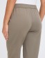 Olive kleurige pantalon met comfortabele fit en rustige, natuurlijke uitstraling