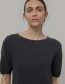 Rifò jurk met minimalistische en duurzame uitstraling