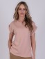 Zacht roze shirt met een comfortabele sweaterstof aan de voorkant en een verfijn