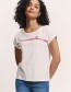 Licht en ademend bio katoenen T-shirt dat perfect combineert met jeans of rok.